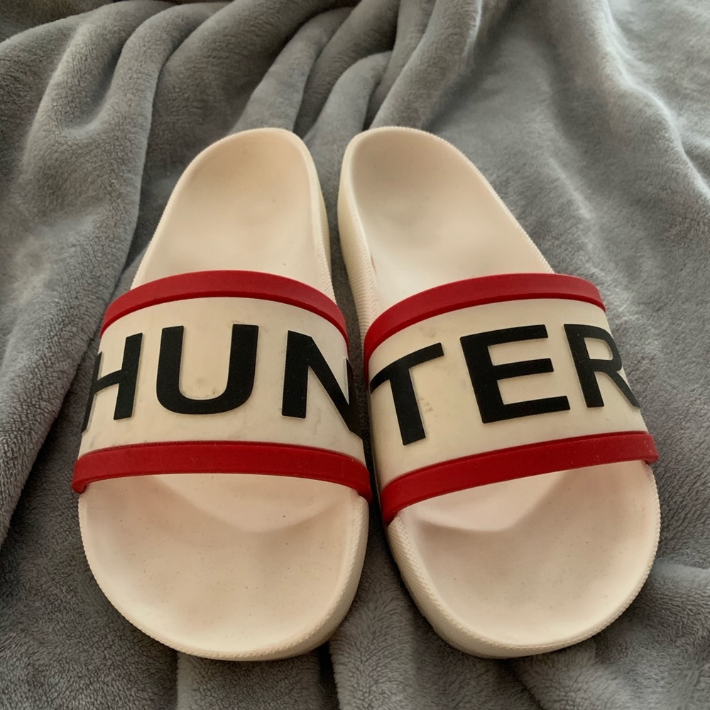 Hunter slip on